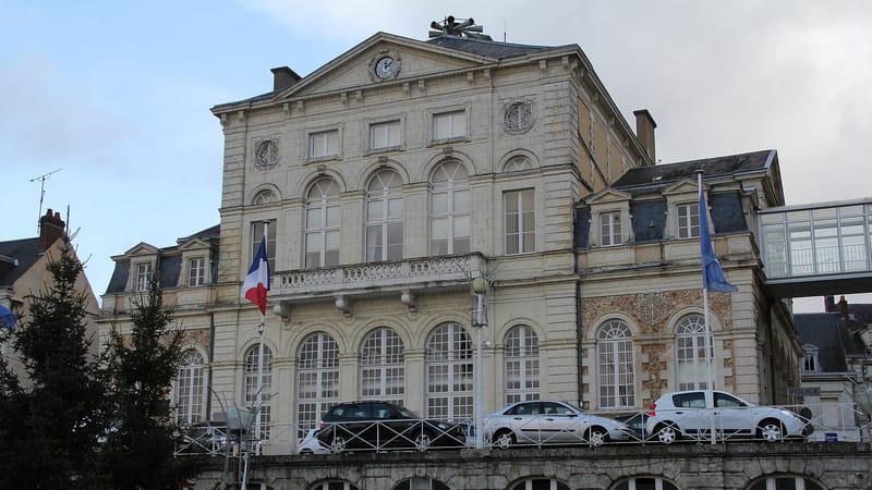 Nogent-le-Rotrou — Nogent-le-Rotrou - Old town hall - 1