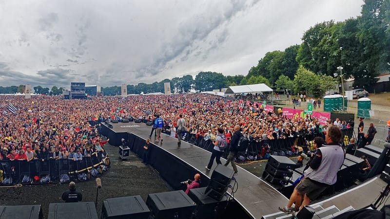 Carhaix-Plouguer — Festival des Vieilles Charrues 2015 - Vue de la scène Glenmor - 001