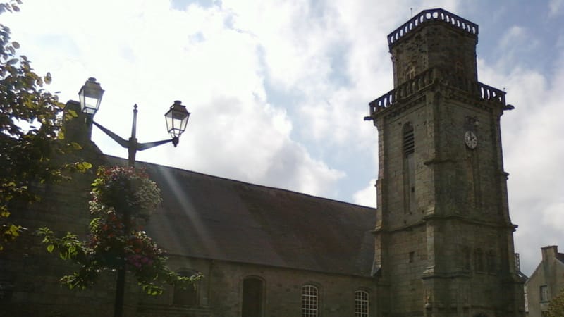 Lesneven — Eglise Saint-Michel de Lesneven