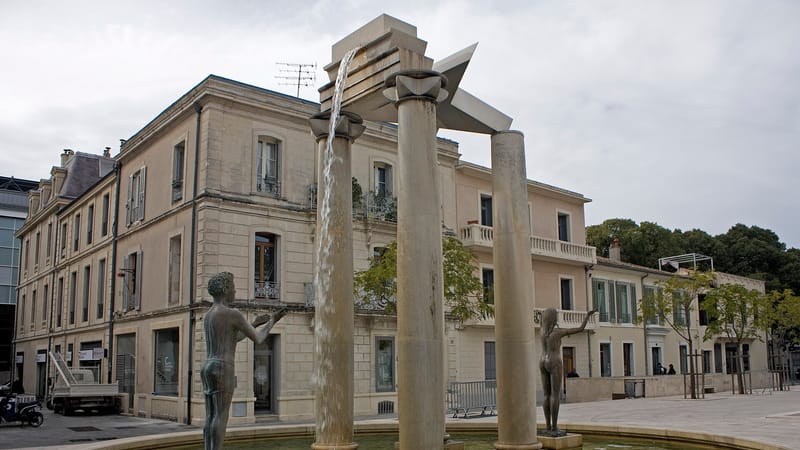 Nîmes — Nîmes-Place d'Assas-Fontaine