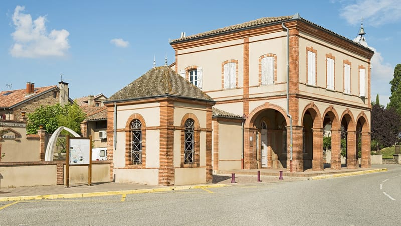 Ondes — Ondes - La Mairie