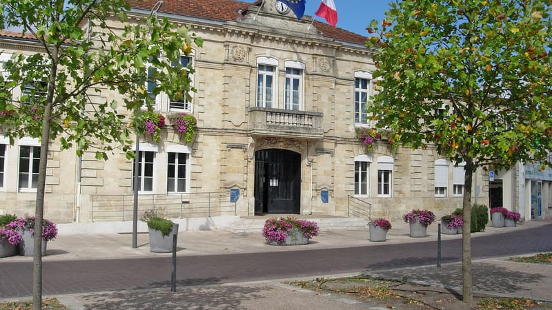 Le Bouscat — Mairie Bouscat
