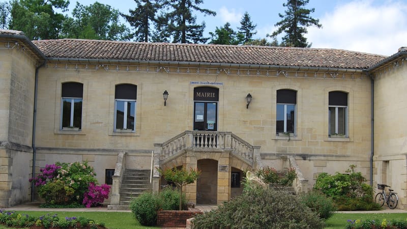 Vayres — Vayres Mairie