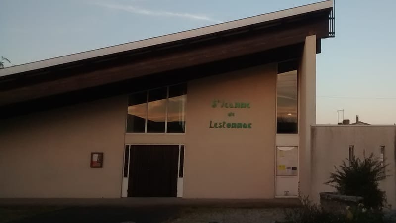 Villenave-d'Ornon — VdO Église Ste Jeanne de Lestonnac