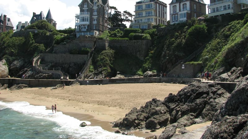 Dinard — Dinard-Villas vues de la plage-2007-08-08