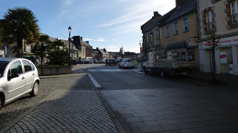Saint-Méen-le-Grand — Le centre de st meen le grand - panoramio