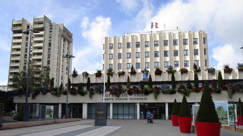 Joué-lès-Tours — Hotel de ville Joué-lès-Tours