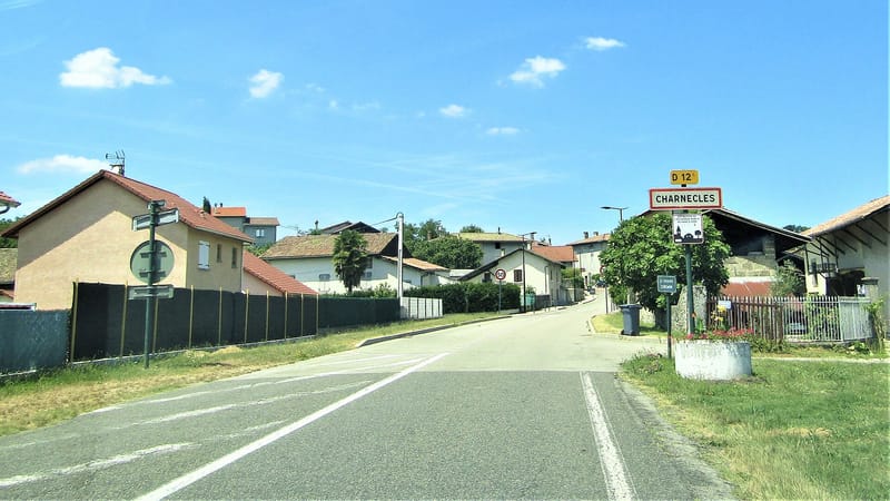 Moirans — Entrée de Charnècles