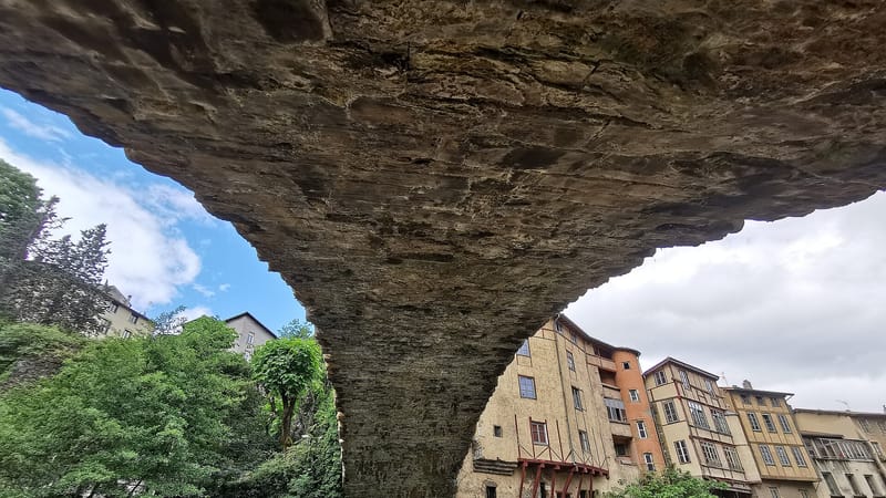 Vienne — Pont Saint-Martin vu d'en dessous