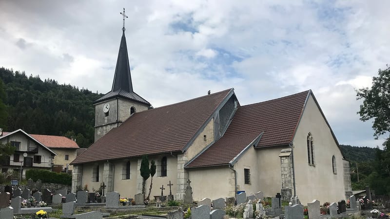 Saint-Claude — Cimetière et église à La Rixouse