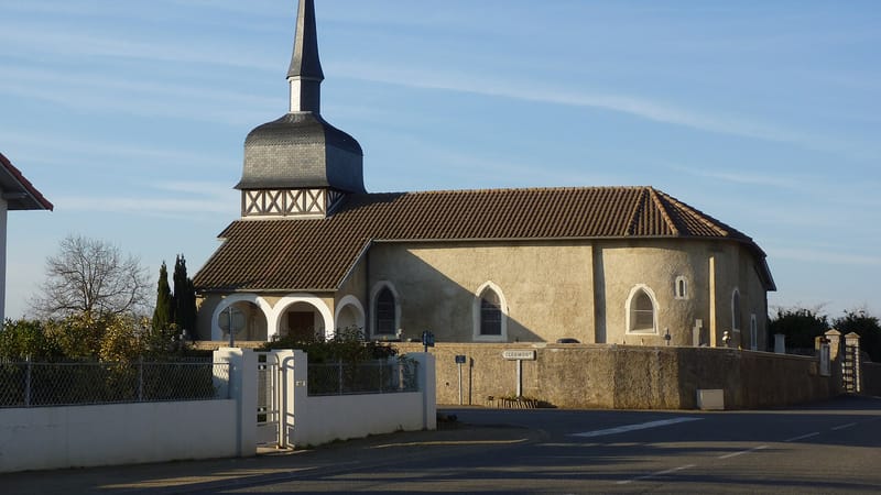Poyartin — L'église d'Ozourt