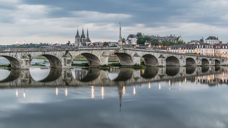 Blois — Bridge of Jacques-Gabriel in Blois 02
