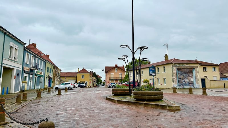 Mably — Mably - place de Verdun