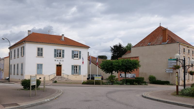Saint-Germain-Lespinasse — Saint-Germain -Lespinasse Mairie