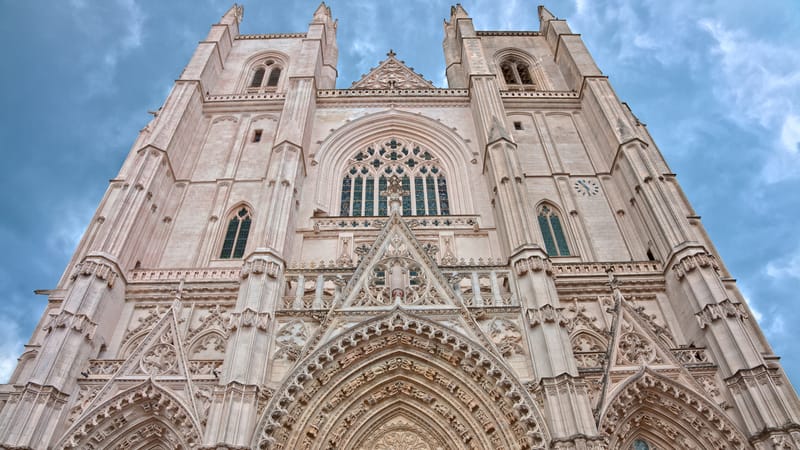 Nantes — Nantes Cathedral - HDR