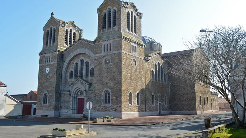 Paimbœuf — Paimboeuf - Eglise Saint-Louis (1)