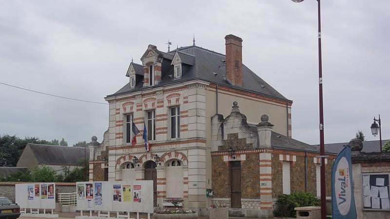 Fleury-les-Aubrais — Cercottes (Loiret) Mairie - école