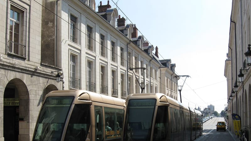 Orléans — Orléans rue Royale 5