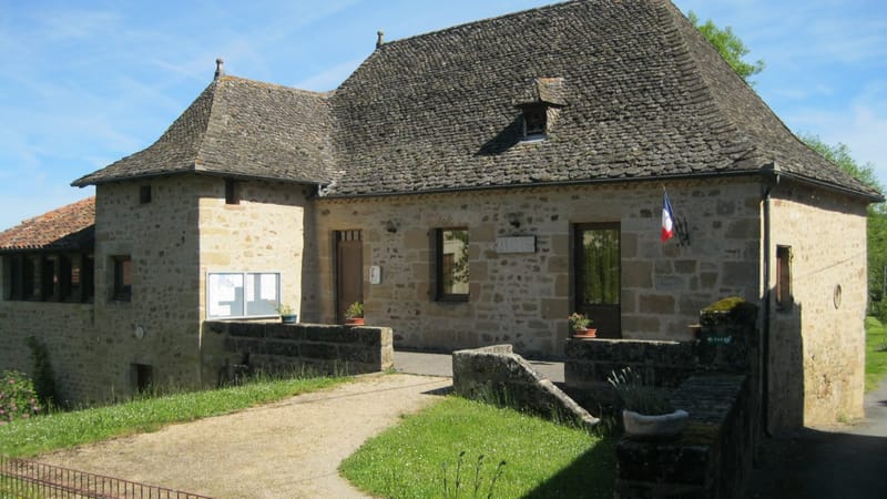 Lacapelle-Marival — Anglars town hall