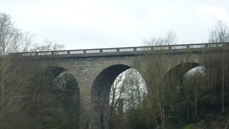 Chemillé-en-Anjou — Viaduc ferroviaire de Chemillé (1)