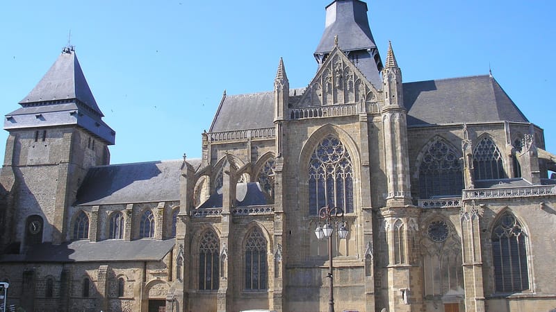 Évron — FrancePaysDeLaLoireEvronAbbayeNotreDame