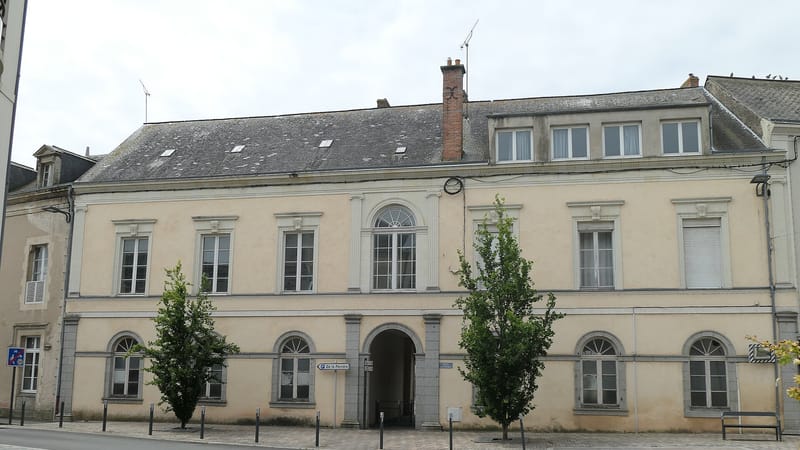Évron — Évron - 10 rue de la Perrière