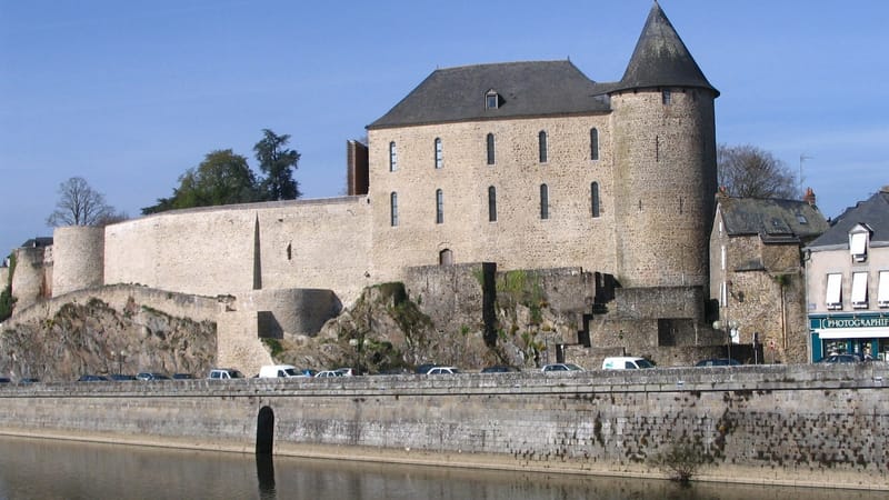 Mayenne — Mayenne - Castle - 2