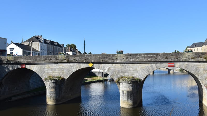 Mayenne — Pont Mac Racken