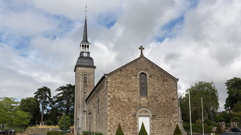 Port-Brillet — Port-Brillet - Église 01