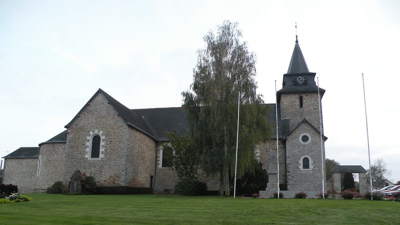 Saint-Berthevin — Saint-Berthevin - Église03