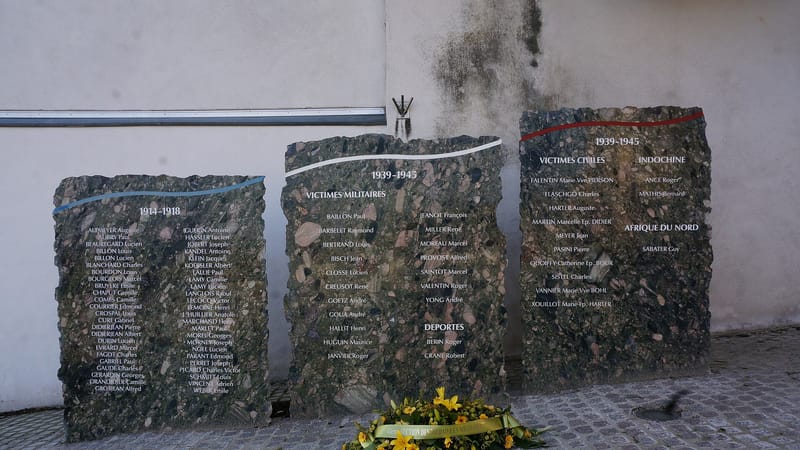 Essey-lès-Nancy — Monument aux morts 02050