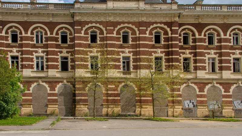 Mont-Saint-Martin — Grand Hôtel, Bureau des Aciéries de Longwy 04