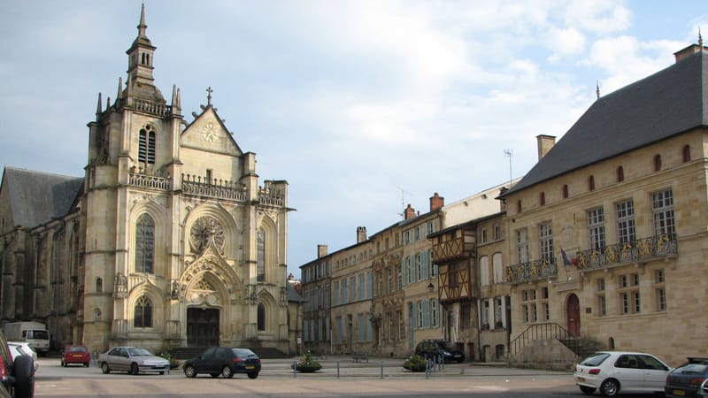 Bar-le-Duc — Bar-le-Duc Place Saint-Pierre