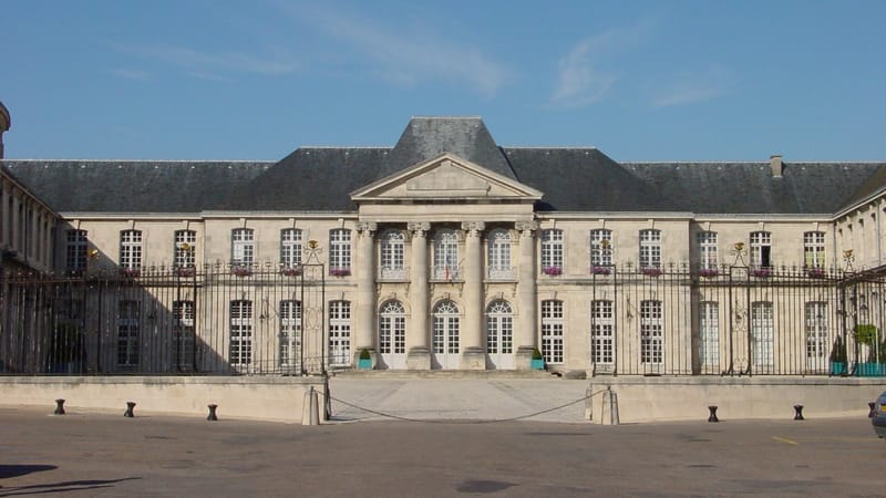 Commercy — Château Stanislas Commercy