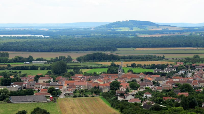 Vigneulles-lès-Hattonchâtel — Vigneulles-lès- hattonchâtel-depuis-hattonchâtel