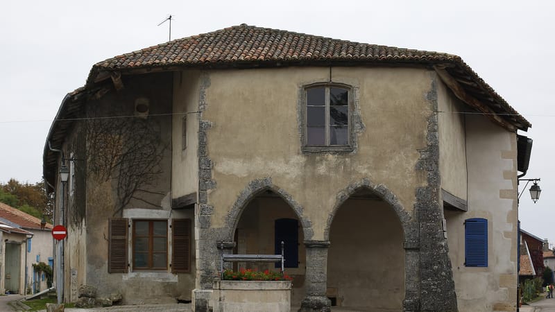 Vigneulles-lès-Hattonchâtel — Hattonchâtel - Maison des Arcades 20131008-01