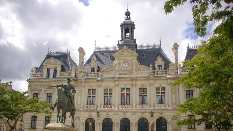 Vannes — Vannes - hôtel de ville (03)