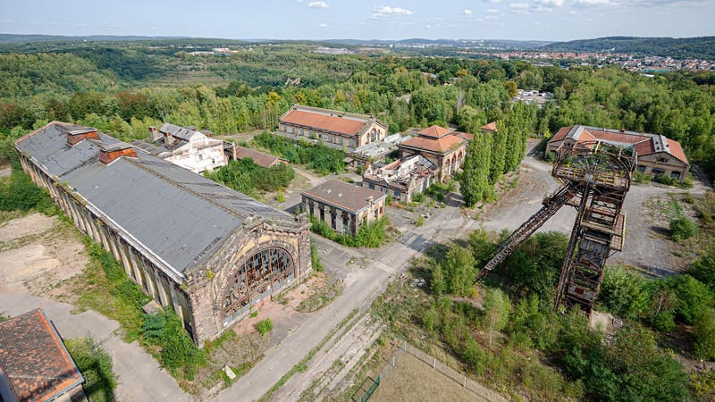 Forbach — Vue globale des batiments réstants du siege Simon, depuis le puits Simon 2