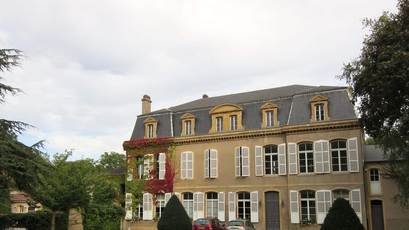 Marly — Chateau Grange aux Ormes Marly