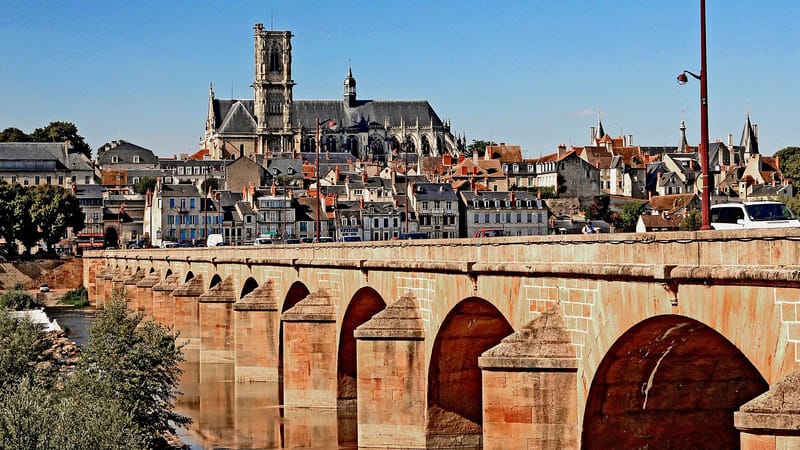 Nevers — Nevers-Loirebréck--w