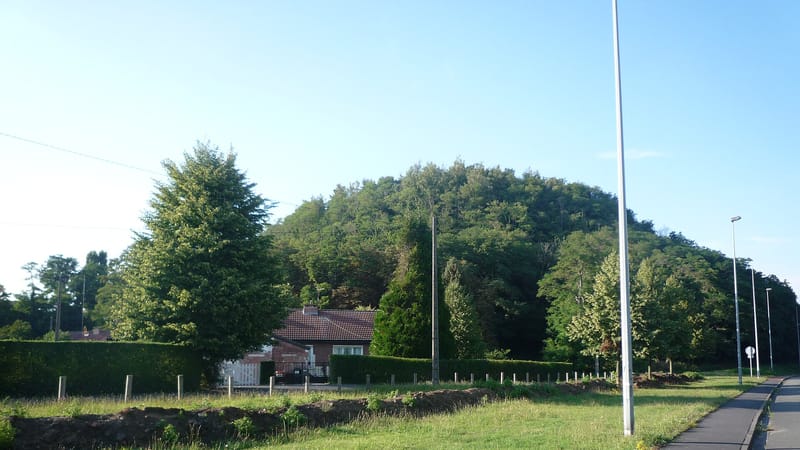 Anzin — Anzin - Un des trois terrils de la fosse Bleuse Borne