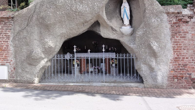 Famars — Famars (Nord,Fr) grotte de Lourdes