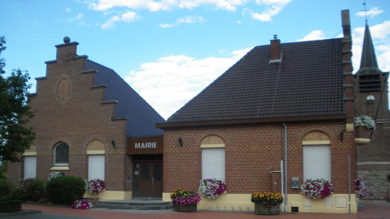 Genech — Mairie de Genech - 1