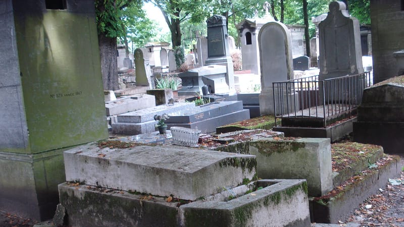 Hazebrouck — Sépultures d'André-Charles-Joseph VERROUST et Marie-Juliette CALLAULT – Cimetière Montmartre