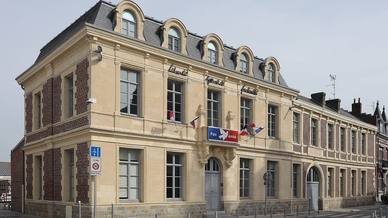 Saint-Amand-les-Eaux — Mairie de Saint-Amand-les-Eaux (73191)