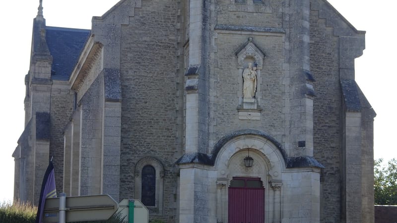Damigny — L'église de Damigny