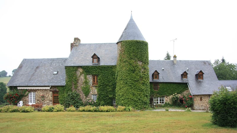 Domfront en Poiraie — St Bomer les forges manoir Nocherie