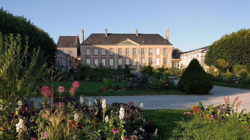 Mortagne-au-Perche — Ayuntamiento de Mortagne-au-Perche, Normandía