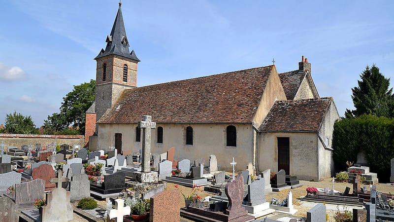 Sées — Église Saint-Laurent de Sées. Vue sud depuis le cimetière