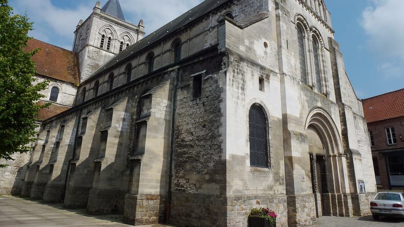 Lillers — Lillers (Pas-de-Calais) église Saint-Omer PA00108334, angle